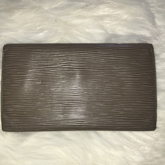 AUTHENTIC EPI LOUIS VUITTON LONG PEPPERED COLORED SNAP WALLET - Picture 3 of 14